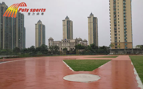 運動場塑膠跑道建設(shè)